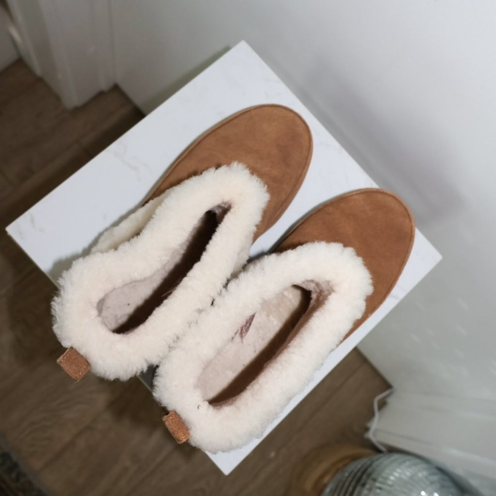 Ugg Mini Boot - Picture 5 of 9